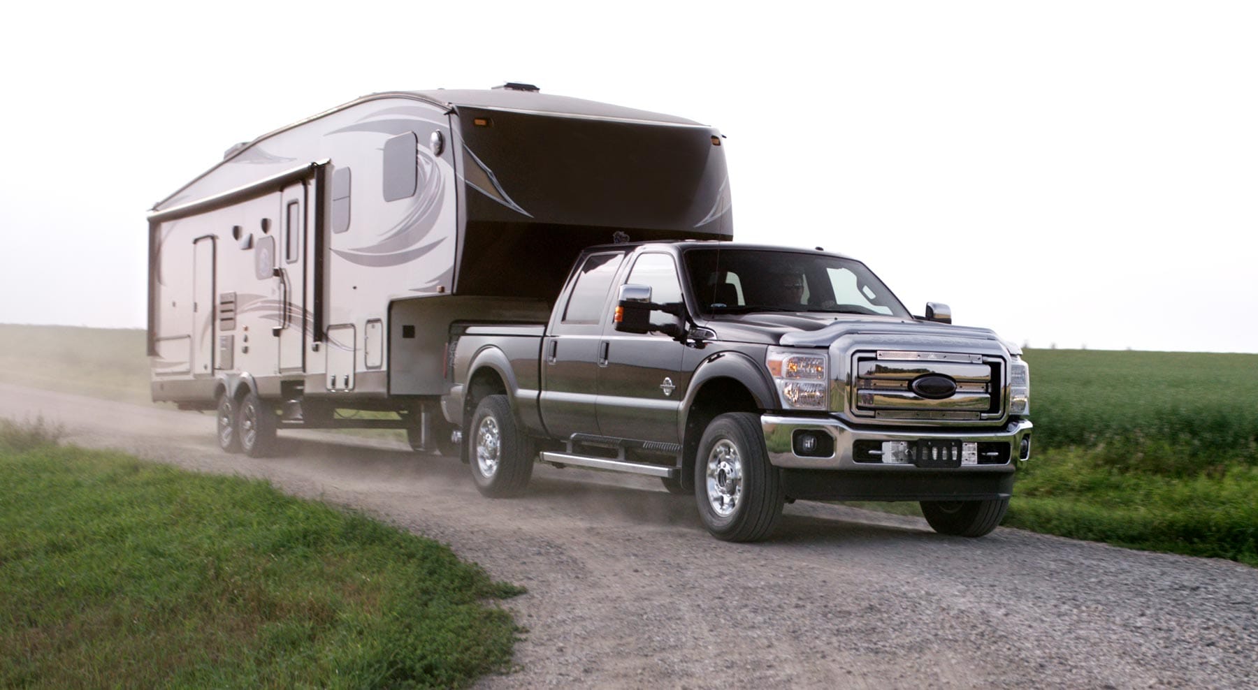 https://gorving.ca/wp-content/uploads/2021/01/fifth-wheel-trailer-hero.jpg