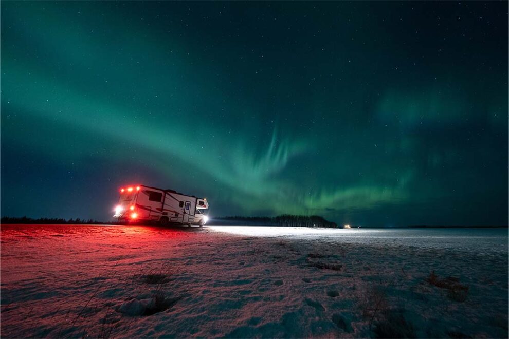 https://gorving.ca/resource/how-to-prepare-for-your-winter-rv-camping-trip/
