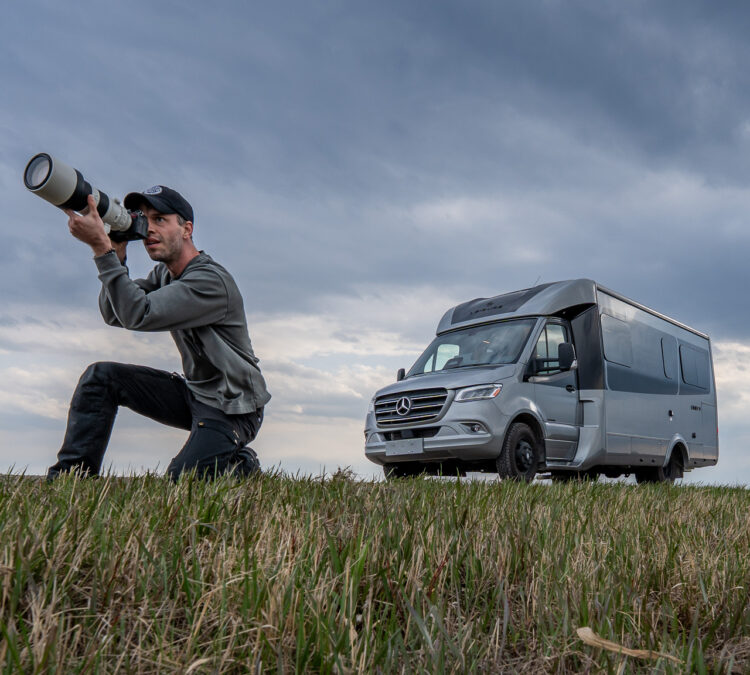 Jared Vandermeer wildlife photographer - birdwatching in Manitoba